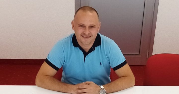 КОМЕНТАР: Развуцимо шестар!
