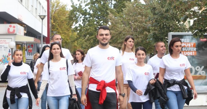 Снажна порука са Трга Крајине: Чувајте срце јер само ви то можете
