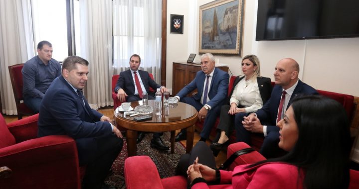 Београд: Делегација СПС на састанку код Никодијевића